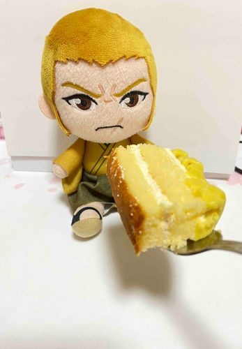 おい　たべさせてくれるんはええけどひとくちでかないか？
いやいやくちんなかはいらんて　せめてそのはんぶんを、むぐぐっ

もぐもぐもぐもぐ

………うまっ！