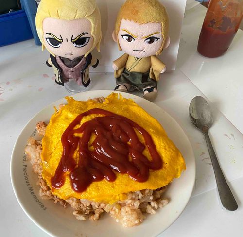 でっっっっかいんよなぁこれ

「でかいなぁ」

なんか家のモンがもちづきっちゅうまんがにえいきょうされてすいはんきでよんごうこめたきおったんや

「よんごう」

しかもなまたけのぶぶんもあったんやと

しゃしんにはないんやけどまだまだたいりょうにこめがのこっとって家のモンがけちゃっぷぶっかけてむりやりくっとったわ

「わしらもくったけどちきんらいすのあじがうすいんよな　あとしんがのこっとってくってていわかんあったわ」