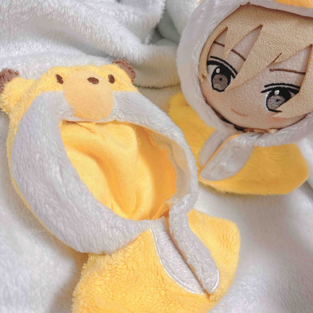 やぬしちゃんに きつねぽんちょを しんちょう してもらったよ〜！
もう おふるの ぽんちょは だいぶ ぱさぱさしてるんだけど おもいでが たくさん あるから すてられないんだ🥺
あれ いつぬちゃんは きにいったのかな？