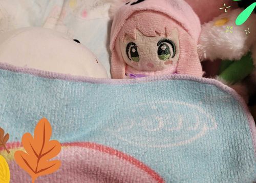すやすやアーニャねんね(-.-)Zzz・・・・
＼(_ _)( ｀・ω・´)ﾉ ﾖﾛｼｸｰ