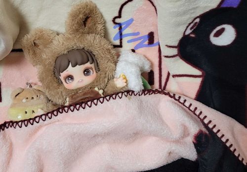 もう朝？😴🛏( ´-ω-)
(-.-)Zzz・・・・ねむい··💤(㍉T_T㍉)