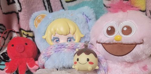 おおさかでおみあげをかったよ！(’-’*)♪
たこさんは、クレンゲームでとったよ！
たこやきとモッピーは、おみあげコーナ
でかったよ！(* ´ ▽ ` *)
またおおさかにいっておみあげかいたいな
