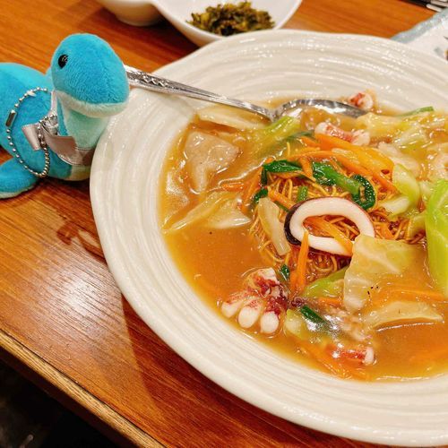 これは皿うどんだよ、美味しいねぇ〜