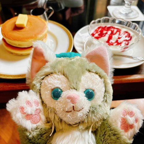 ホットケーキとヨーグルトのモーニングだよ🥞🥞🥞