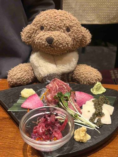 今日はおかしゃんの誕生日会！
馬刺し食べたよ〜など〜