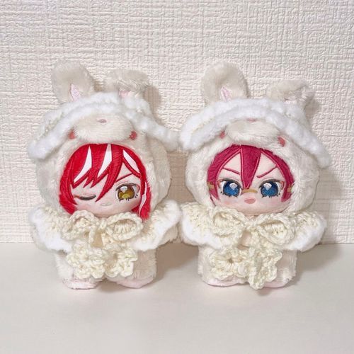 もこもこケープとヘッドドレスだネ⟡.·
プロデューサーがかわいく編めたってごきげんになってるヨ♪