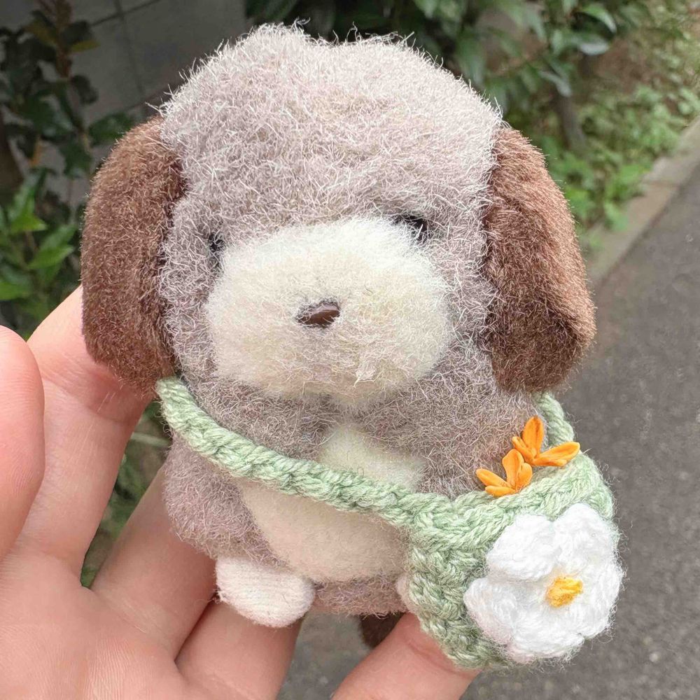キンモクセイが「わぁっ」と咲いて、まちじゅういいかおり🧡この季節はだいすきだよ꒰⌯͒•·̫•⌯͒꒱
じめんにおちてたおはなをカバンにいれてみたりもしたよ❣️