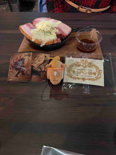 モンハン酒場、って所に行ったよ