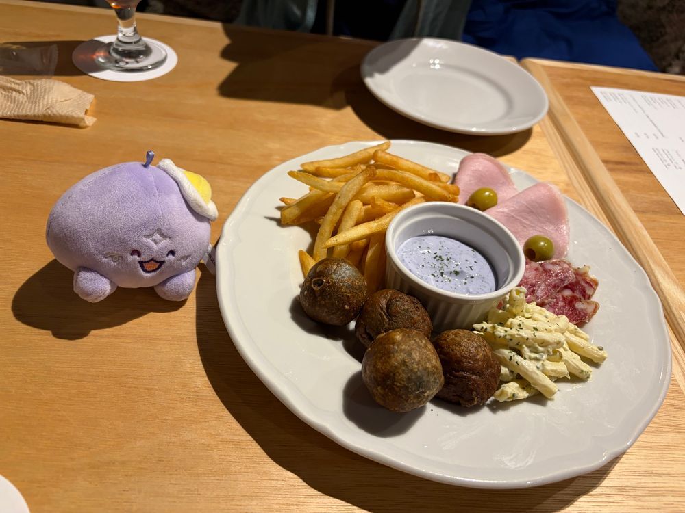 美味しかった〜
他に人居なくて、ほぼ貸切〜