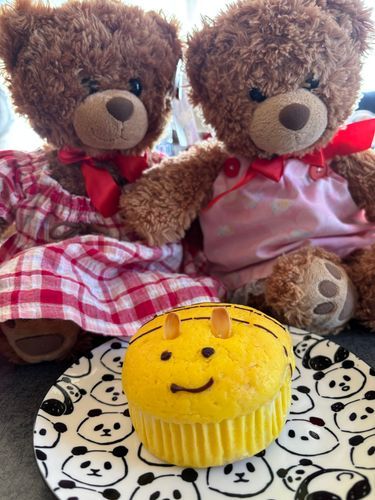 ぽぽちゃんぽ！
ゆゆちゃんと一緒にミツバチケーキ食べたぽ！