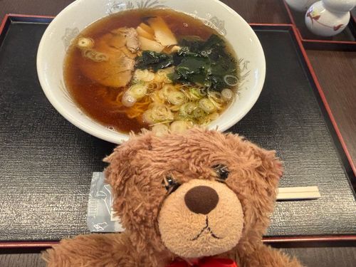 びびちゃんび！
初めてのところの温泉に入ってきたび！
温泉に入る前は、まずは腹ごしらえび！