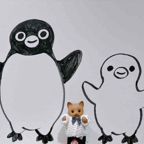 Suicaのペンギン引退のニュース。さみしさこらえて上野のペンスタに行ってきました🐧☕｡* ◌
ペンギングッズを求めるひとたちで大行列ができていたよ🐱

とうきょう生まれとうきょう育ちのぼく(とかいぬし)はただたださみしい…😢