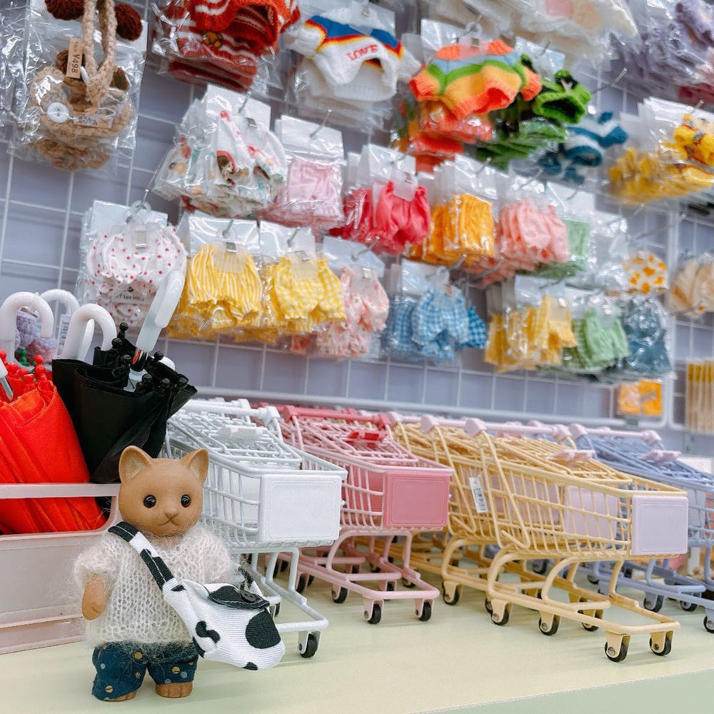 韓国発？の推し活グッズ屋さんへ✩°｡⋆⸜(* ॑꒳ ॑*  )⸝
かわいいがいっぱい…おみやげもちょっとだけ買ってもらったからまたご紹介するね🐱🐱🎀✩⸝⋆

※お写真掲載の許可はいただいています🐾