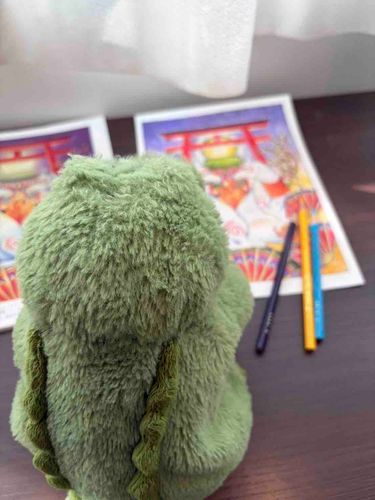 塗り絵中のワニザキ🐊
『時間かかったけどなかなか上手くいきましたねぇ〜🐊』