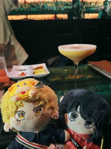 そういえば先日にカクテルバーにお邪魔しました🍸
管理人さんが俺にそっくり？なブランデーフリップというカクテルを頼んでいました
俺は17なのでまだ飲めませんが...
味が気になります