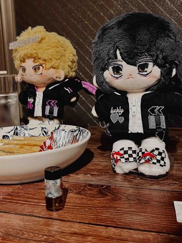ゆうが酔ってしまったご友人に水をあげてました