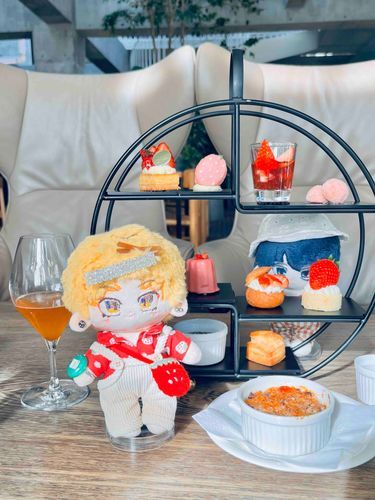 きょうはともだちとあふぬん？に行ってきたんだ！
いちごのスイーツめっちゃおいしかった！🍓🧁✨