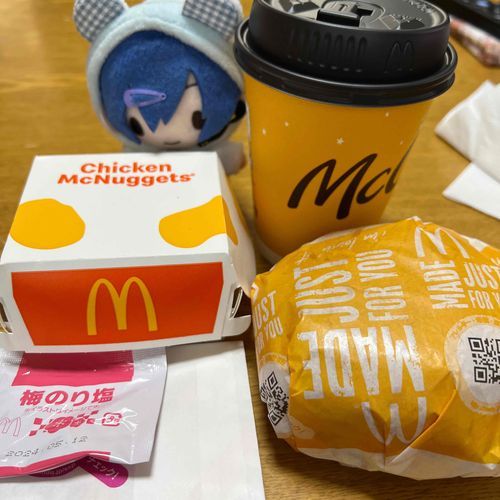 お昼ごはんはチーズチーズダブルチーズ
