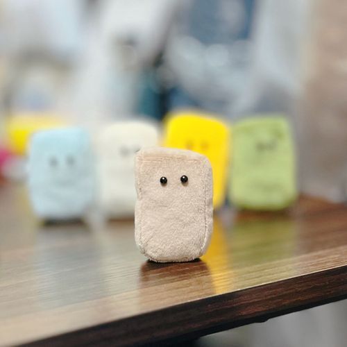 7かの コミティアで プレデビューする あたらしいういろです！ほんばんは ふゆだそうです！