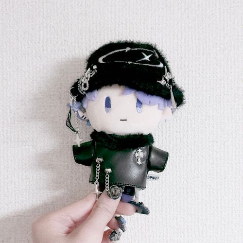 ぱんくな服を着せてもらいました
今からの季節には向いていませんが