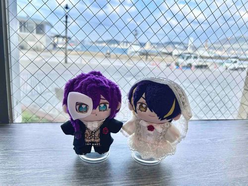 いつしの「にんにににににん♪（海でござるな♪）」
マヨぬい「ヒィ♡ヒィィィイ♡（ああッ♡お頭とおでかけ…♡）」