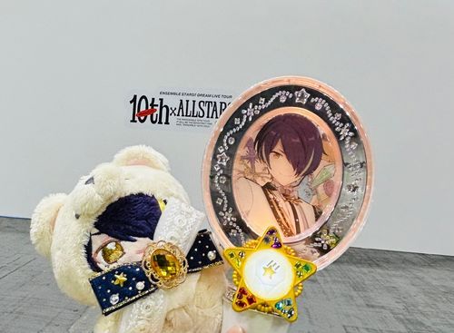 いつしの「ににんござるにん！にんにに！（来たでござるよ！大阪！）」

人間「ライブ楽しみ〜✨」