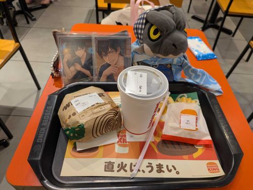 今日のお昼は、バーキン✨️🍔✨️
好きなスモーキーバーベキューワッパーセットのお得なクーポンが入ってたからラッキー✨️😆✨️