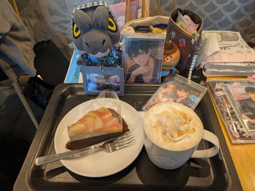
白桃＆アールグレイタルトとアールグレイブーケ＆ティーラテだよ😋