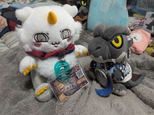 何か俺よりヴァルの方がデカく無いか？？？（；^ω^）
本来の俺の姿は大きくて凛々しくかっこいい伝説のドラゴンなんだぞ🤔
ＳＤ化してるから小さいんだからな^^;