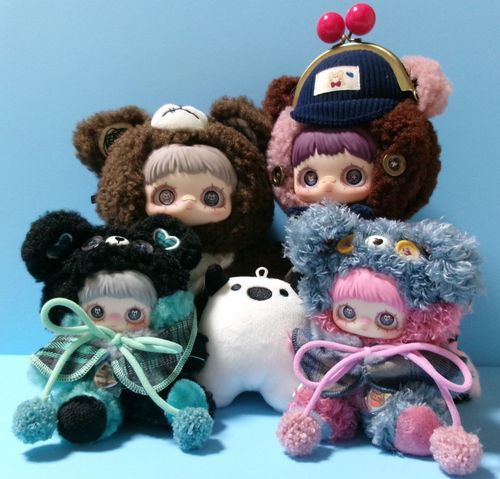 ボー「さいきん、ナカマになりました。MayMeiのクマさんたちです。うちのマオもMayMeiのいちぞく、だそうですよ」