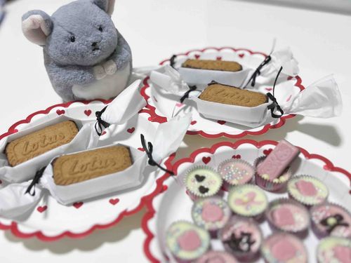 これ、ぜんぶ たべていいのぉ❓🍫