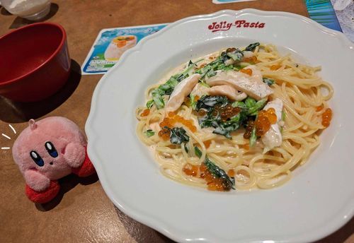 うわあ！美味しそうだね！……え、くれないの？
ふーん……それならぼくは今度、コックカワサキにこれの10倍…
いや100倍大きいのを作ってもらおうっと！！　
頼まれたって分けてあげないからねー！！！