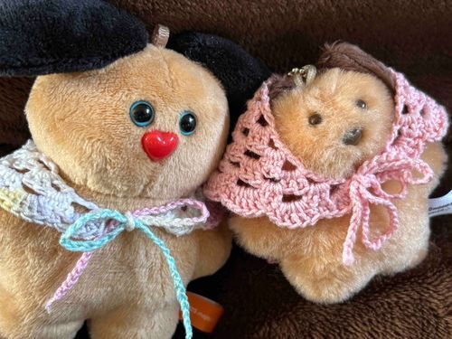 フワモコちゃんのおともだち
ラブリーちゃんもお揃いのバブーシュカをつけてあげたけど、おみみの元気がよすぎてダメだったね。
でも大丈夫、着こなし方はそれぞれあるからね˖ ࣪⊹
