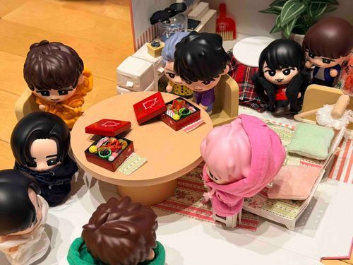 おそくなったけどあけおめ！
みんなおせち食べてるよ(^^)