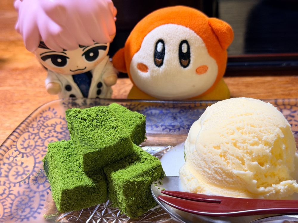 俺、産まれたーーーーー！！！！！
ハッピーバースデー俺🎂(^^)

美味しいもの色々食べたよ！
おしつじさんも一緒に！