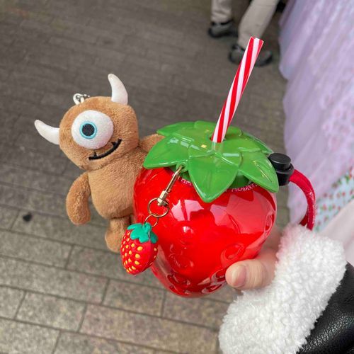 いちごフェスに行ったよ🍓
いちごミルク飲んだ！！