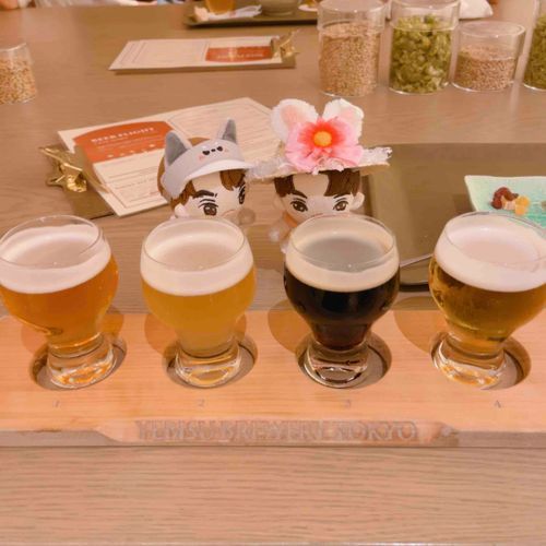きのうはともだちとおでかけ☀️
背丈がおなじくらいのちょうどいいビールでチョーン🍻

🩵わっと&たいん💛