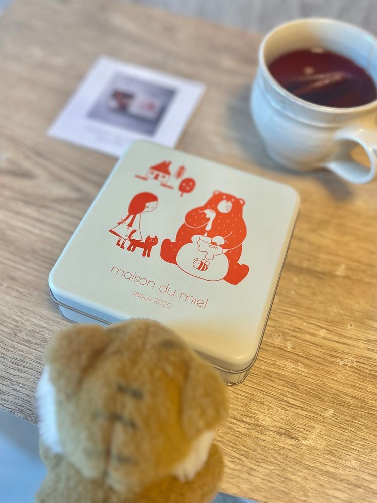 ずっとあたためてたクッキー缶を満を持して開封〜！！🐯🍪