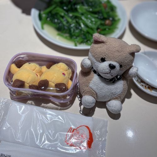 帰りは「謝甜記 貮号店」でたまご粥と空芯菜を食べました。
年中無休のサンタさん🎅