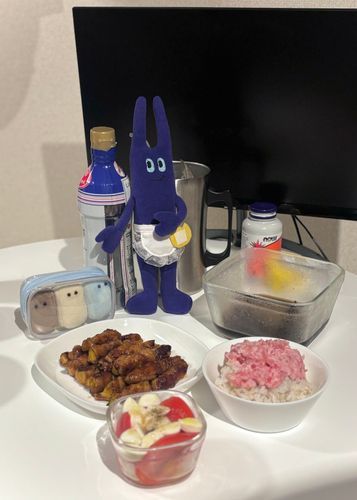 ういろたちが遊びに来ています。レンチン解凍シェフの悪魔です👨‍🍳