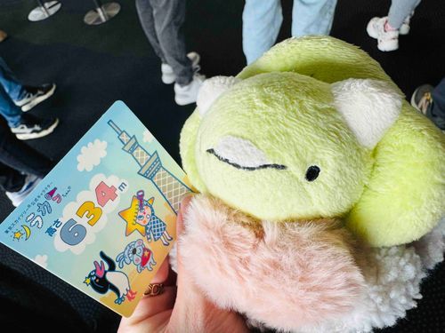 ぷぅ〜ぷ！✨✨(スカイツリーの案内のお姉さんが、ばぶちゃんのことを知っていて、シールをくれたよ✨)