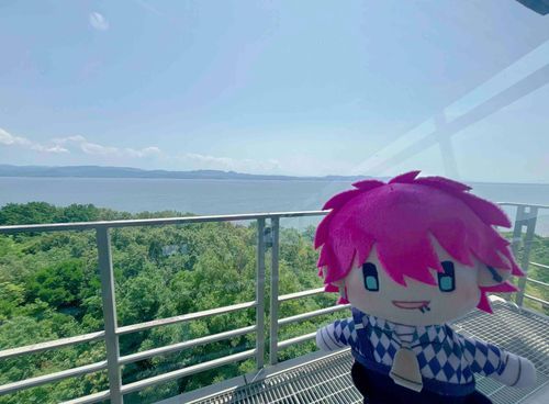 綺麗な湖と青空ですね