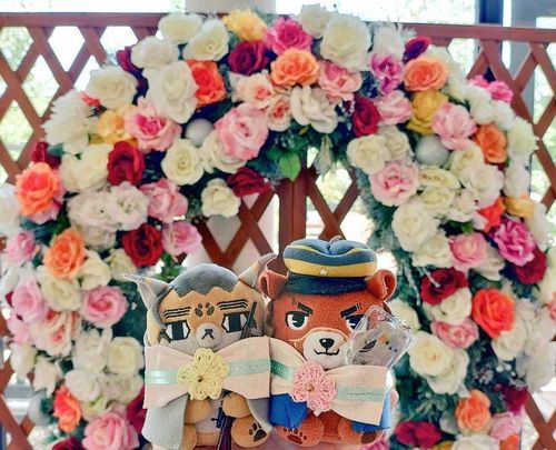 🌹と🐈‍⬛と🌲。