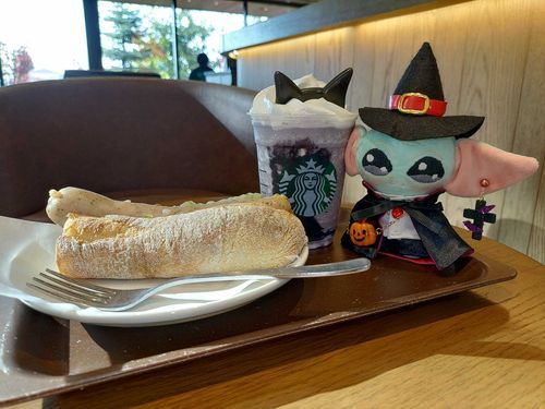 🐈‍⬛☕とよもぎ餅。