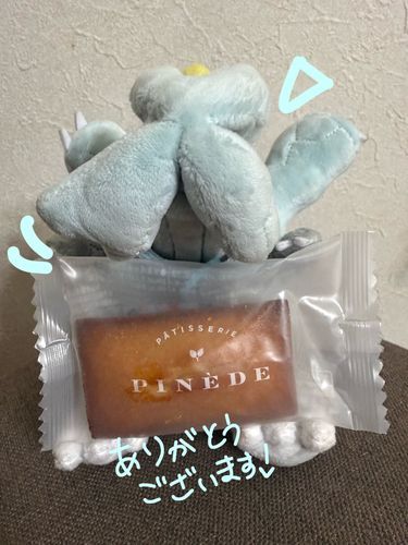 先日のLIVEでランダム特典貰ってくださったお姉様からお礼にいただいたお菓子食べようね😊
あの時のお姉様！お菓子いただきます🙏メッセージも嬉しいです✉️
