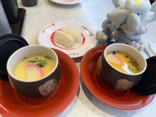 かっぱ寿司に来たぜ🍣

主が絶対頼む茶碗蒸しとえんがわを添えて
