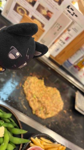 これなに……？たべものなの……？
もんじゃやき………？？？