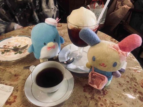 うふ、、、、オシャレなかっふぇ、最高ネ、、、、
