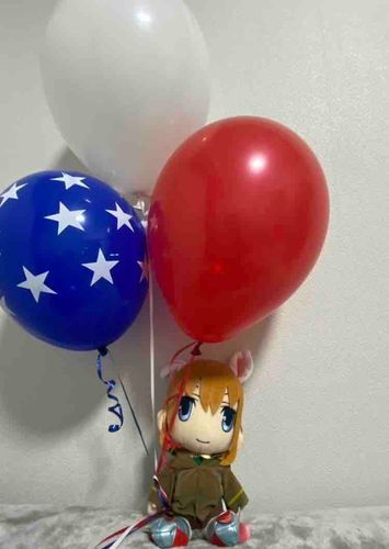 シャーリー「あはは、今日は独立記念日って訳さ。星条旗持っていないからって風船で代用する、それはそれで悪くないさ」