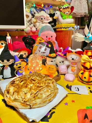アップルパイ焼いてくれました😋🍎
なかは手作りカスタードと信州のりんごが入ってます🍎
